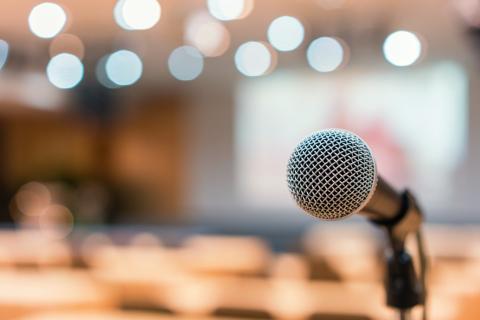 Microphone stand