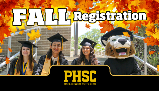 Students graduating with text: Fall Registration